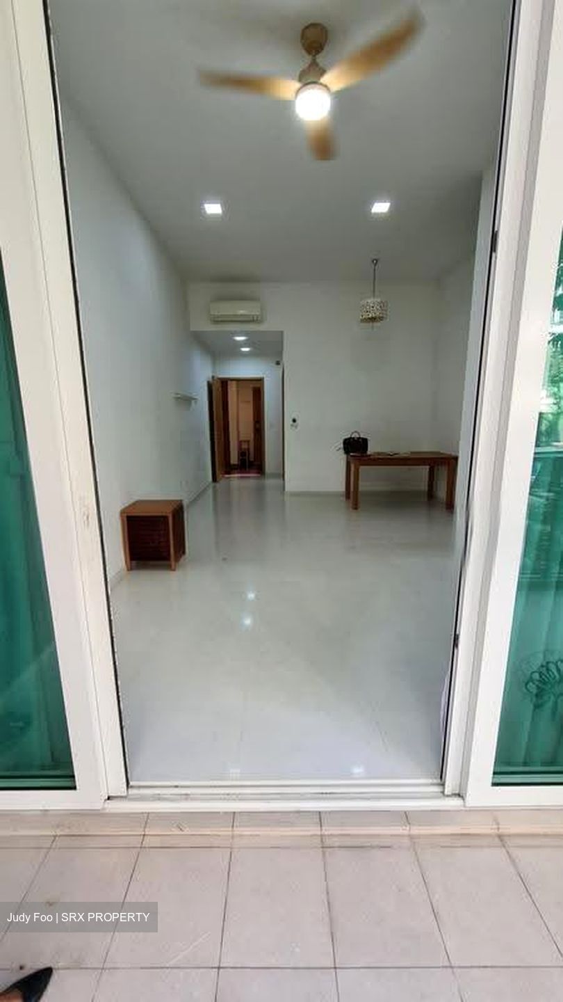 Vacanza @ East (D14), Condominium #631070501